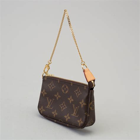 louis vuitton shoulder bag small.